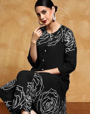 Floral Printed Mandarin Collar A-Line  Cotton Kurta With Trousers 2