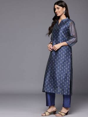 Women Floral Printed Kurta with Trousers & Dupatta 6
