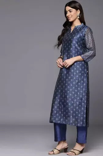 Women Floral Printed Kurta with Trousers & Dupatta