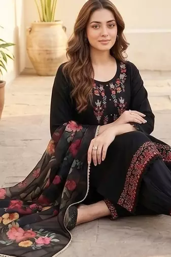 Women Floral Embroidered Regular Thread Work Kurta with Patiala & With Dupatta
