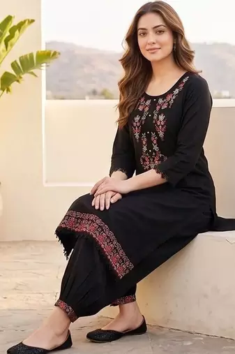 Women Floral Embroidered Regular Thread Work Kurta with Patiala & With Dupatta
