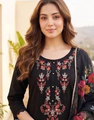 Women Floral Embroidered Regular Thread Work Kurta with Patiala & With Dupatta 6