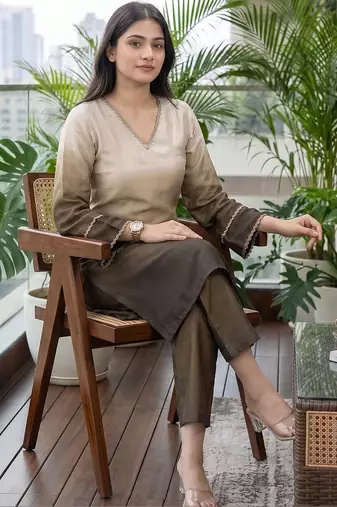 Women Ombre Dyed Regular Thread Work Kurta with Trousers