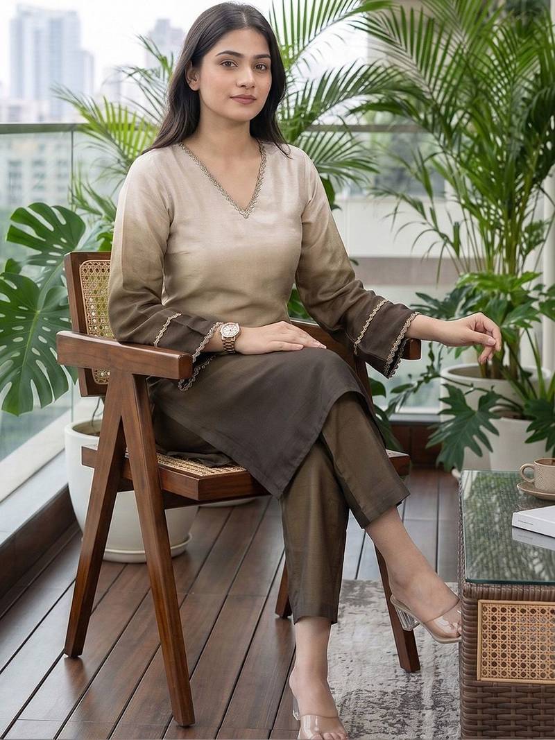 Women Ombre Dyed Regular Thread Work Kurta with Trousers