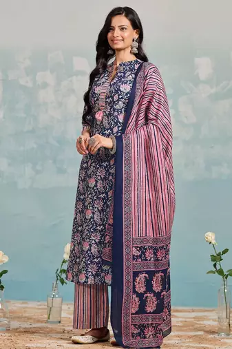 Women Ethnic Motifs Printed Regular Kurta with Trousers & With Dupatta