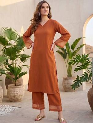 Women Regular Thread Work Silk Crepe Kurta with Palazzos 1