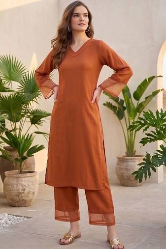 Women Regular Thread Work Silk Crepe Kurta with Palazzos