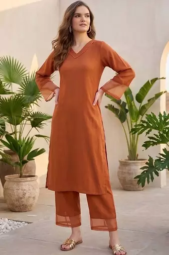 Women Regular Thread Work Silk Crepe Kurta with Palazzos