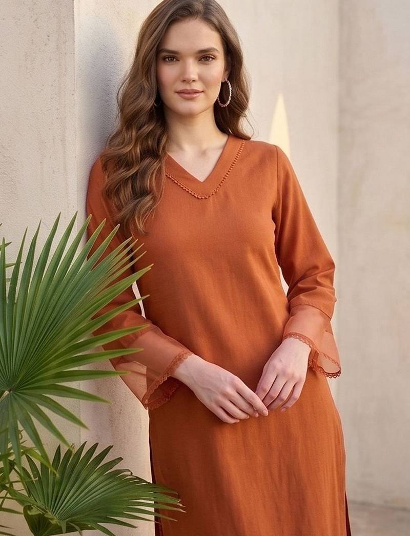 Women Regular Thread Work Silk Crepe Kurta with Palazzos