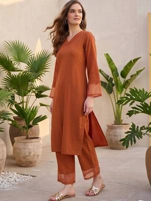 Women Regular Thread Work Silk Crepe Kurta with Palazzos 3