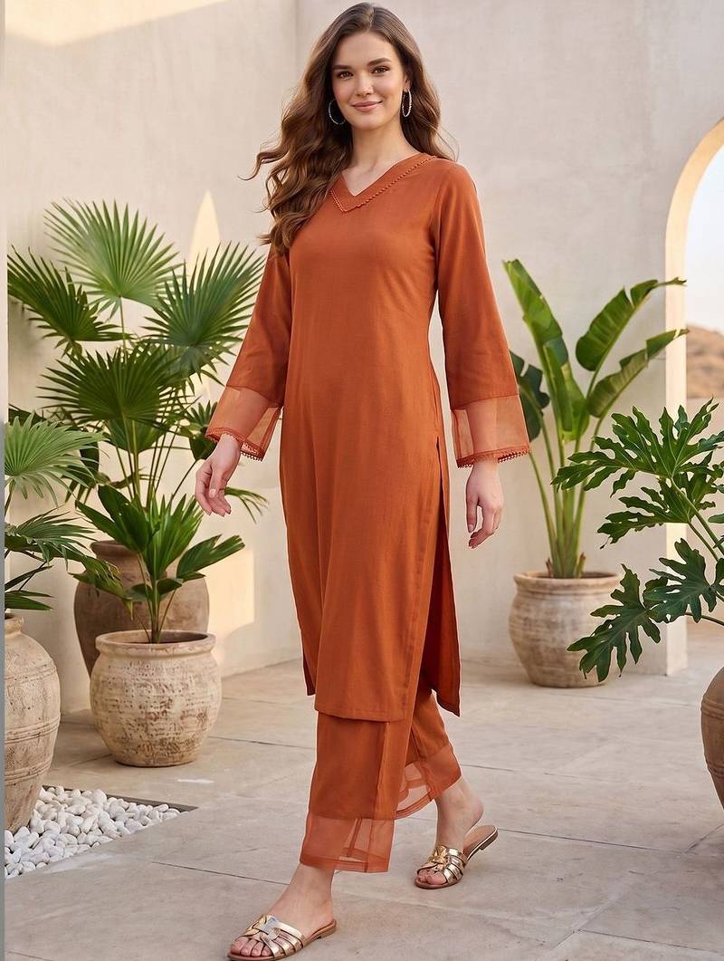 Women Regular Thread Work Silk Crepe Kurta with Palazzos