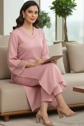Women Regular Thread Work Silk Crepe Kurta with Trousers