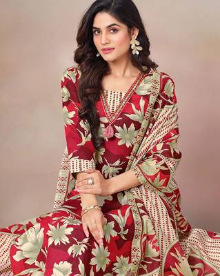 Women Floral Printed Regular Mirror Work Kurta with Trousers & With Dupatta 2