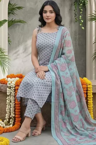 Women Ethnic Motifs Printed Regular Kurta with Trousers & With Dupatta