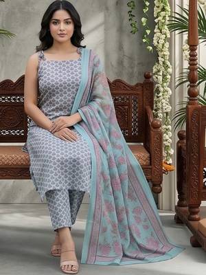 Women Ethnic Motifs Printed Regular Kurta with Trousers & With Dupatta 7