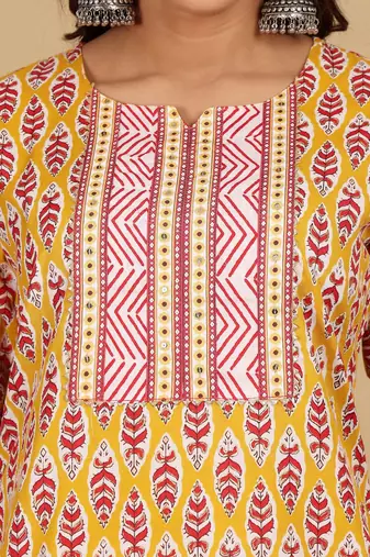 Floral Printed Notch Neck Straight Kurta With Salwar And Dupatta