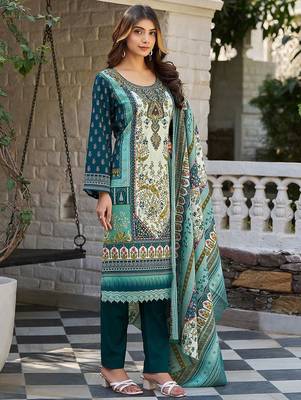 Women Floral Printed Regular Beads and Stones Kurta with Trousers & With Dupatta 4