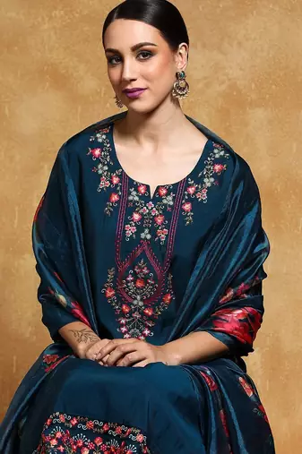 Women Floral Yoke Design Regular Kurta with Trousers & With Dupatta