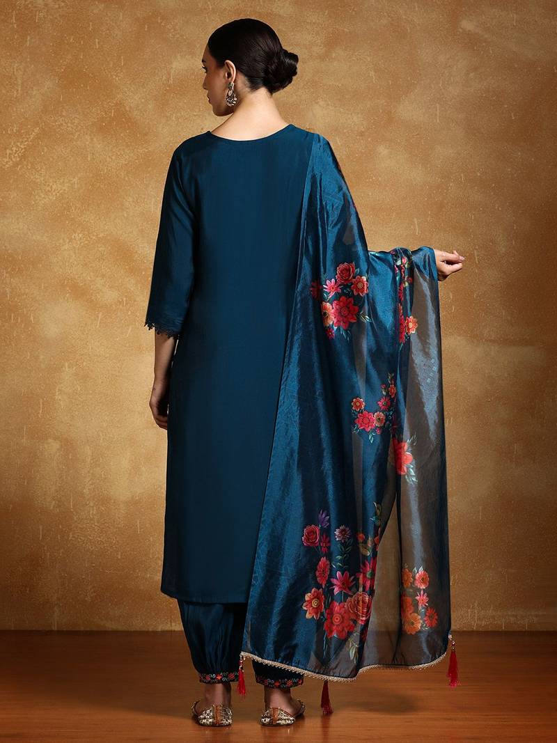 Women Floral Yoke Design Regular Kurta with Trousers & With Dupatta