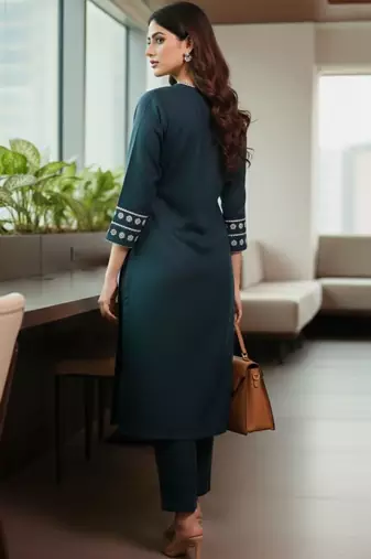 Women Ethnic Motifs Embroidered Regular Thread Work Kurta with Trousers