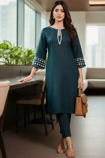 Women Ethnic Motifs Embroidered Regular Thread Work Kurta with Trousers