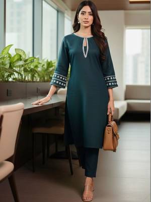 Women Ethnic Motifs Embroidered Regular Thread Work Kurta with Trousers 6