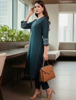 Women Ethnic Motifs Embroidered Regular Thread Work Kurta with Trousers 7
