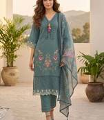 Women Floral Embroidered Regular Thread Work  Cotton Kurta with Trousers & With Dupatta