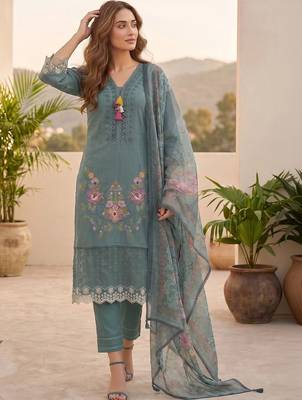 Women Floral Embroidered Regular Thread Work  Cotton Kurta with Trousers & With Dupatta 4