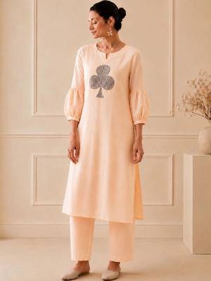 Women Striped Regular  Cotton Kurta with Trousers 1
