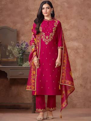 Women Floral Embroidered Regular Sequinned Kurta with Trousers & With Dupatta 1