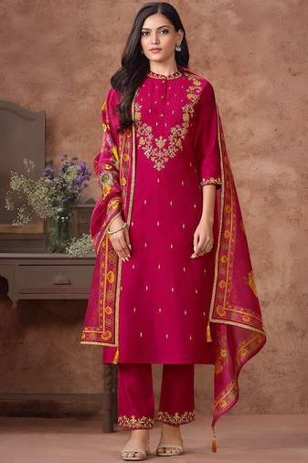 Women Floral Embroidered Regular Sequinned Kurta with Trousers & With Dupatta