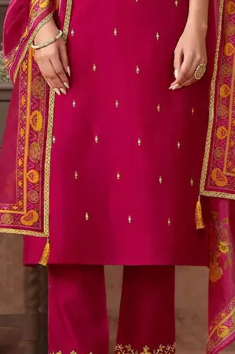 Women Floral Embroidered Regular Sequinned Kurta with Trousers & With Dupatta