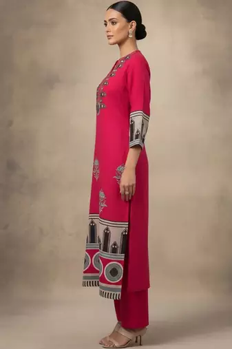 Women Ethnic Motifs Printed Regular Thread Work Kurta with Trousers & With Dupatta