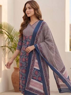 Women Floral Printed Regular Kurta with Trousers & With Dupatta 4
