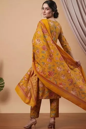 Women Floral Printed Regular Thread Work Kurta with Trousers & With Dupatta