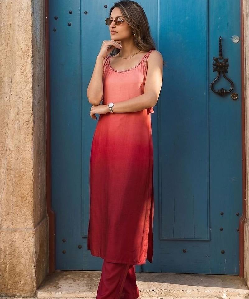 Women Ombre Dyed Regular Kurta with Trousers