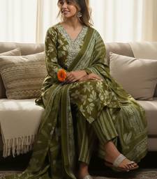 Floral Printed V-Neck Zari Work Straight Kurta With Trousers & Dupatta