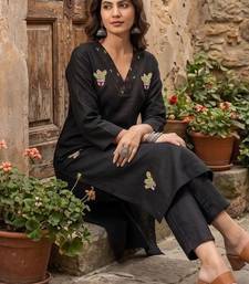 Women Ethnic Motifs Embroidered Regular Thread Work Kurta with Trousers