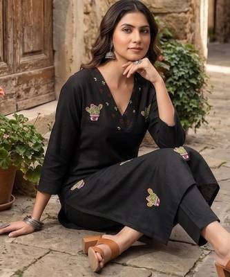 Women Ethnic Motifs Embroidered Regular Thread Work Kurta with Trousers 4