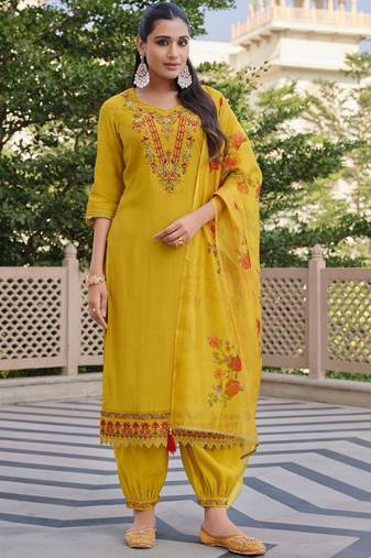 Floral Embroidered Sweetheart Neck Kurta With Salwar & Dupatta