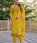 Floral Embroidered Sweetheart Neck Kurta With Salwar & Dupatta