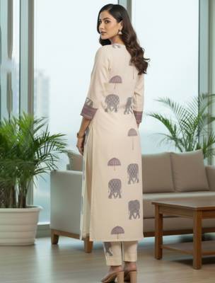 Women Ethnic Motifs Printed Regular  Cotton Kurta with Trousers 3