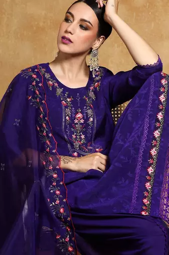 Women Floral Embroidered Regular Kurta with Dhoti Pants & With Dupatta