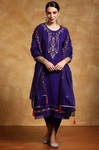 Women Floral Embroidered Regular Kurta with Dhoti Pants & With Dupatta
