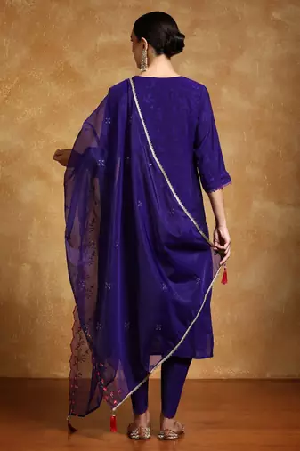 Women Floral Embroidered Regular Kurta with Dhoti Pants & With Dupatta