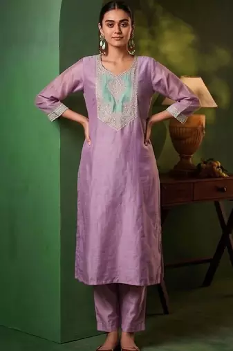 Women Ethnic Motifs Embroidered Regular Thread Work Kurta with Trousers & With Dupatta