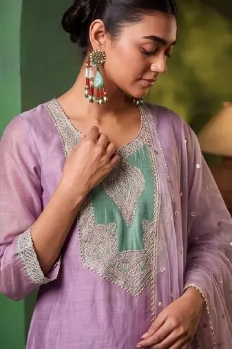 Women Ethnic Motifs Embroidered Regular Thread Work Kurta with Trousers & With Dupatta