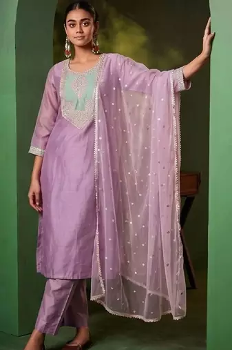 Women Ethnic Motifs Embroidered Regular Thread Work Kurta with Trousers & With Dupatta