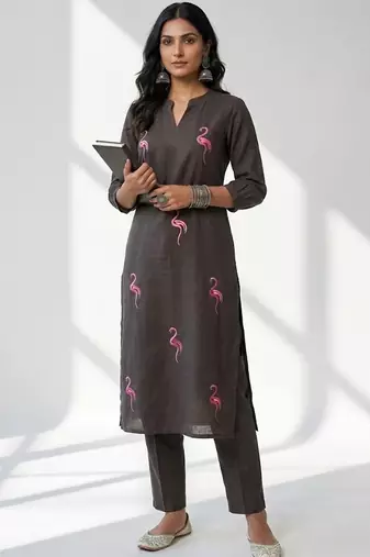 Ethnic Motifs Embroidered Regular Thread Work Kurta with Trousers
